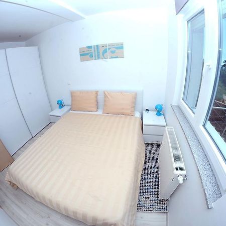 Apartment Livingstone Fiume Esterno foto