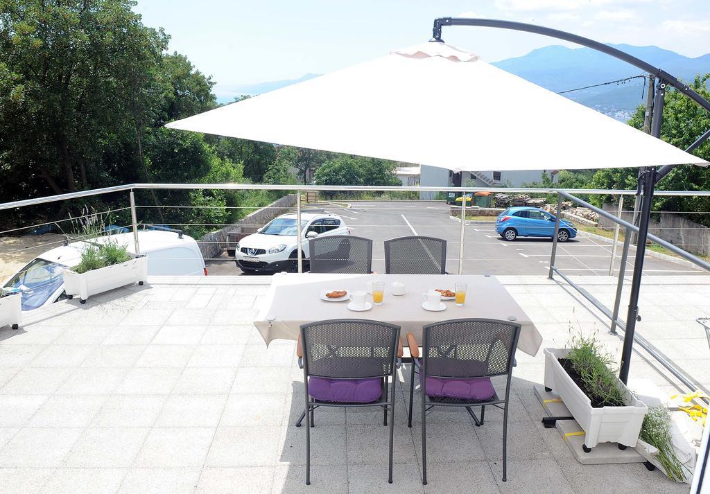 Apartment Livingstone Fiume Esterno foto